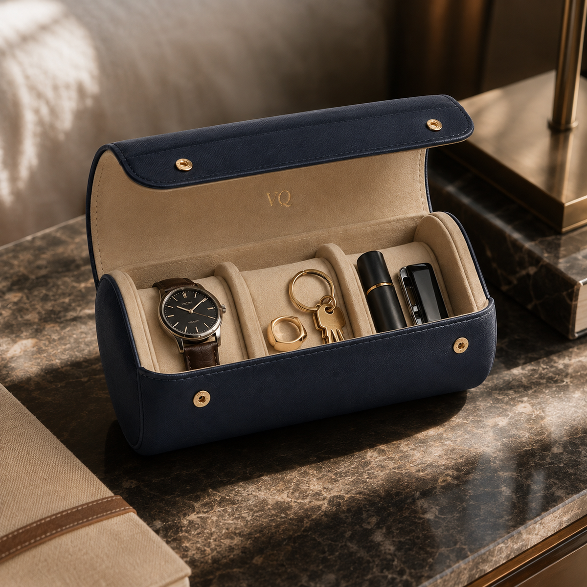 Varenqio Snap Valet Tray lifestyle